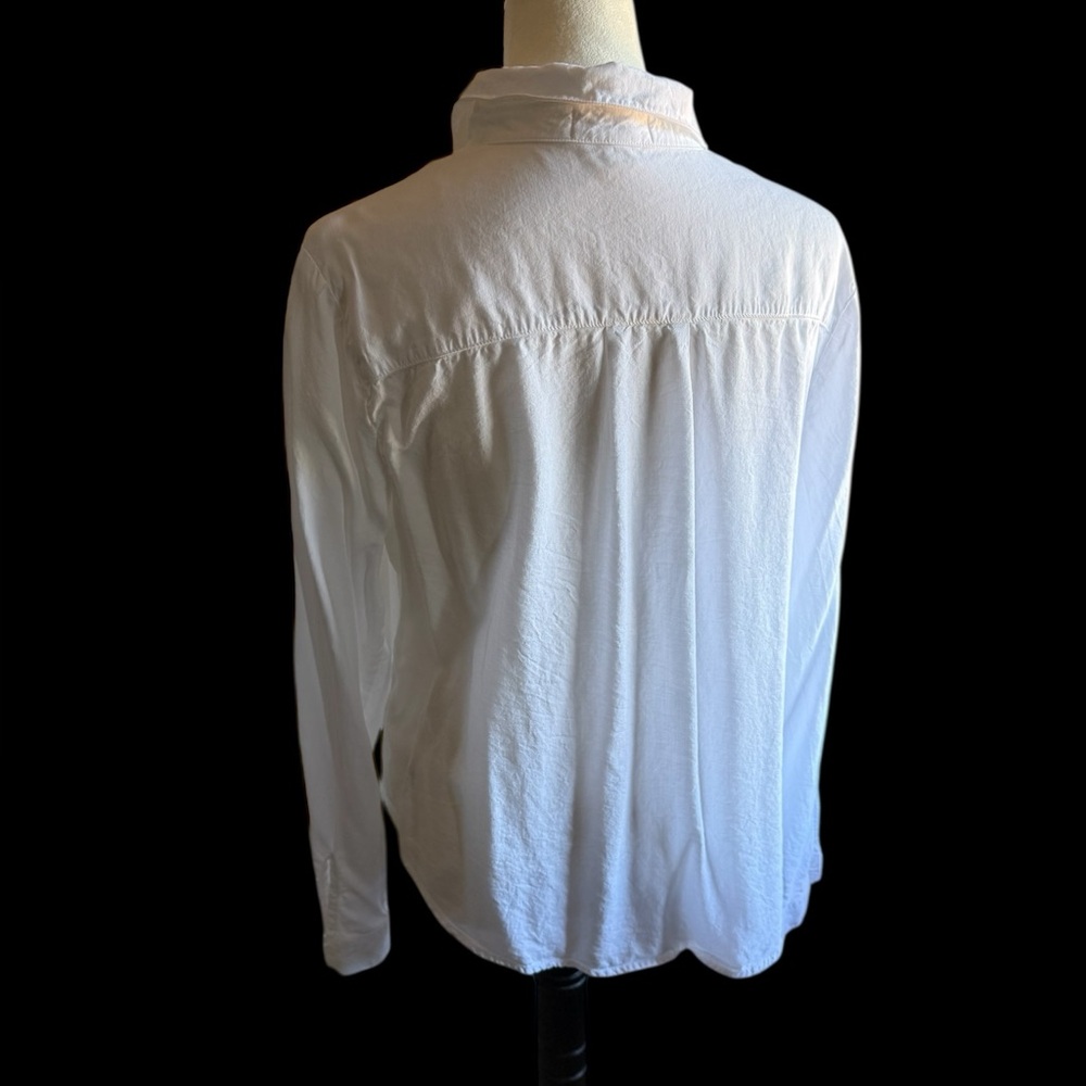 Anthropologie Cloth & Stone Classic White Button-Up Top with a Sheered front - Picture 3 of 12